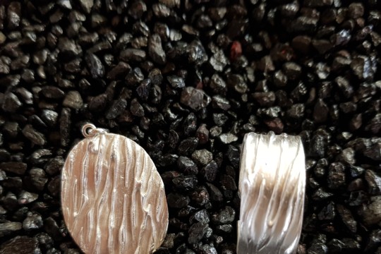 Schmuck 16.3.2022  3.jpg